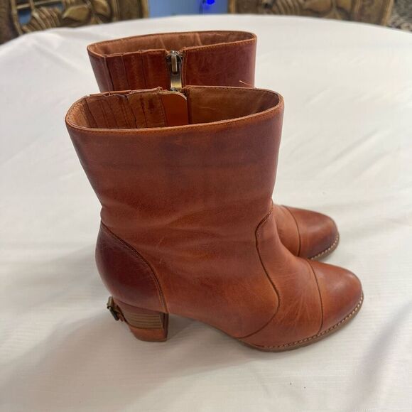 Antelope Brown Leather Boots Size Euro 37 US 7 - Picture 3 of 11